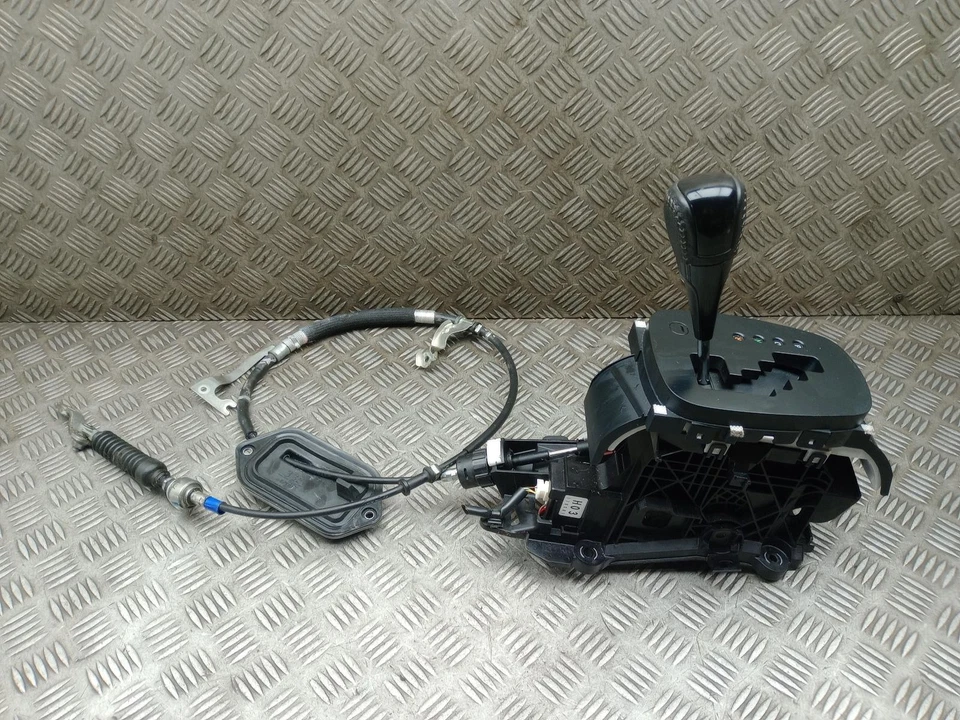 TOYOTA YARIS CÂMBIO SELETOR LIGAÇÃO AUTOMÁTICA 3356052520 MK3 XP130 2011-2019 - Imagem 2 de 4