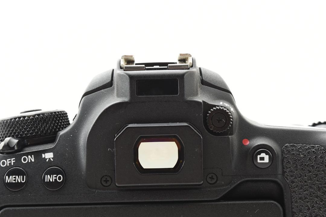 Canon EOS 9000D Standard Telephoto Single Focus Triple Lens