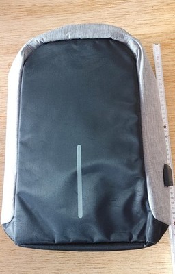 XD Design Anti- Diebstahl Rucksack m. USB Anschluss