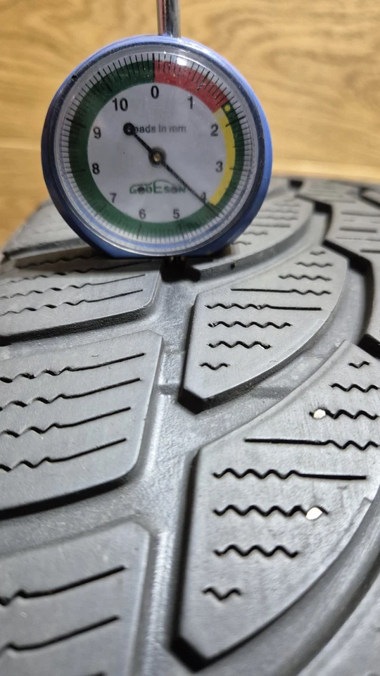 2x Winterreifen Bridgestone Blizzak LM-32 MO 225/50 R17 94H M+S DOT 2219 - Bild 3 von 4