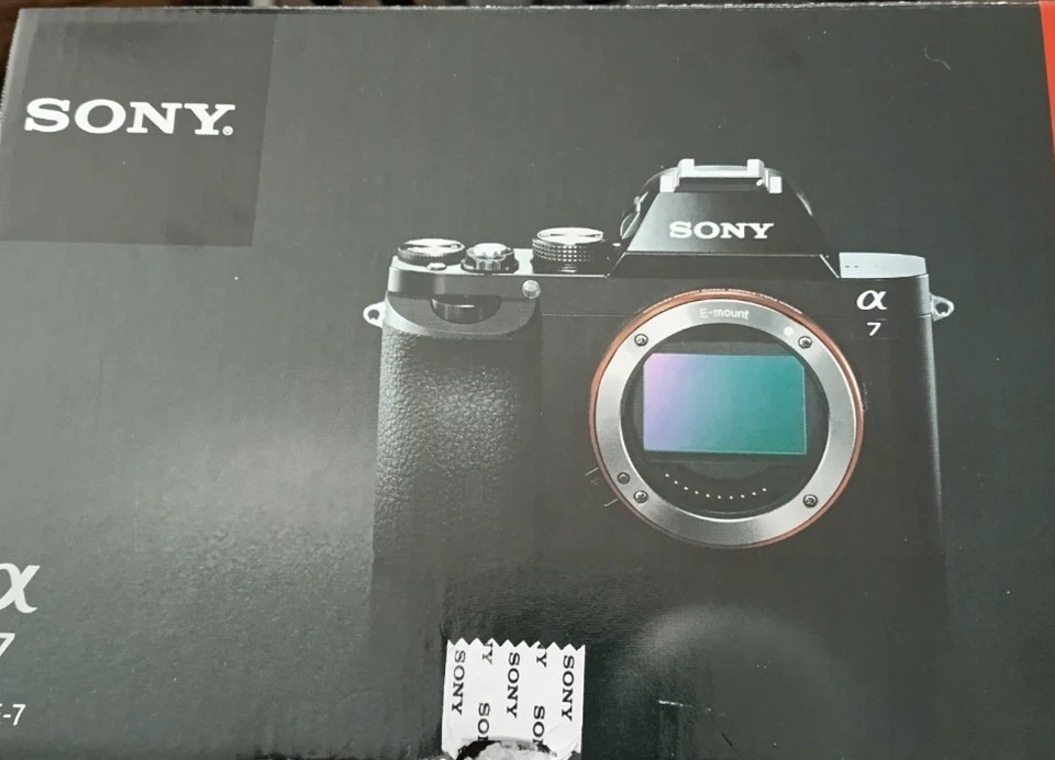 Sony Alpha 7 II, photo 2 of 5