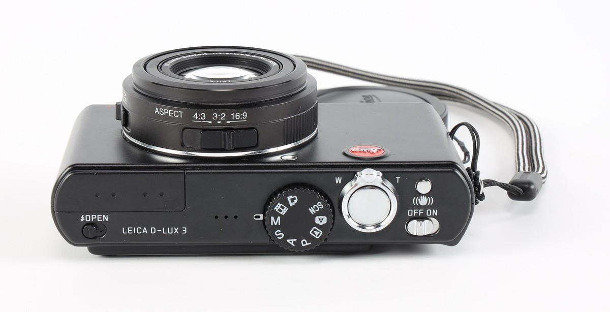 Leica D-Lux 3 Digital Camera, Black {10MP} 18303, with Wrist Strap