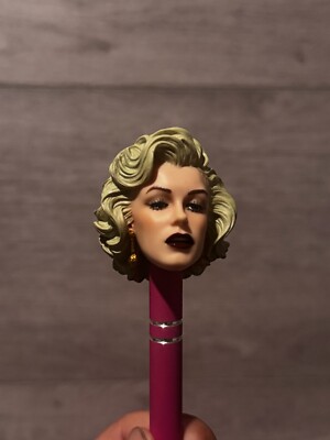 1/6 Marilyn Monroe Head for phicen Gentlemen Prefer Blondes hot toys