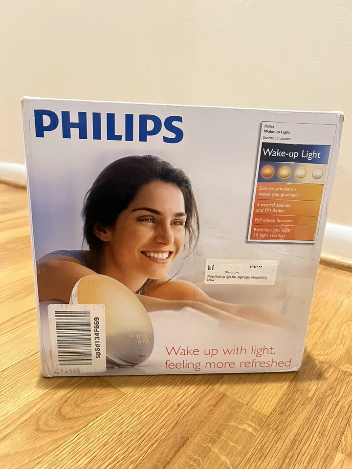 Philips Wake-Up Light Alarm Clock with Sunrise Simulation & Sunset Fading HF3510 - Image 2 of 4