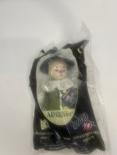 2008 McDonald's Wizard of Oz Madame Alexander Flower Munchkin  Scarecrow NIP
