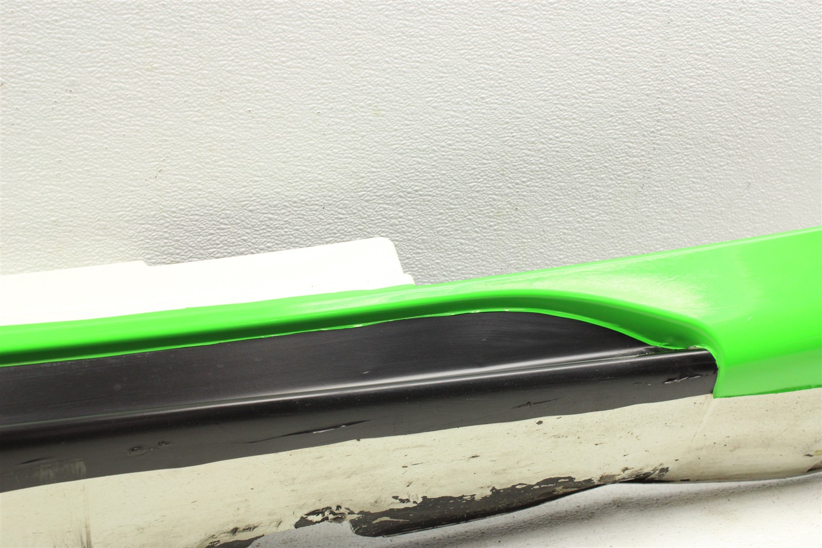 2008-2013 Maserati GranTurismo Right Side Skirt Rocker Panel Cover 08-13