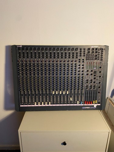 Mesa de mezclas profesional Soundcraft Spirit Live 4 16 canales montaje en rack mezclador