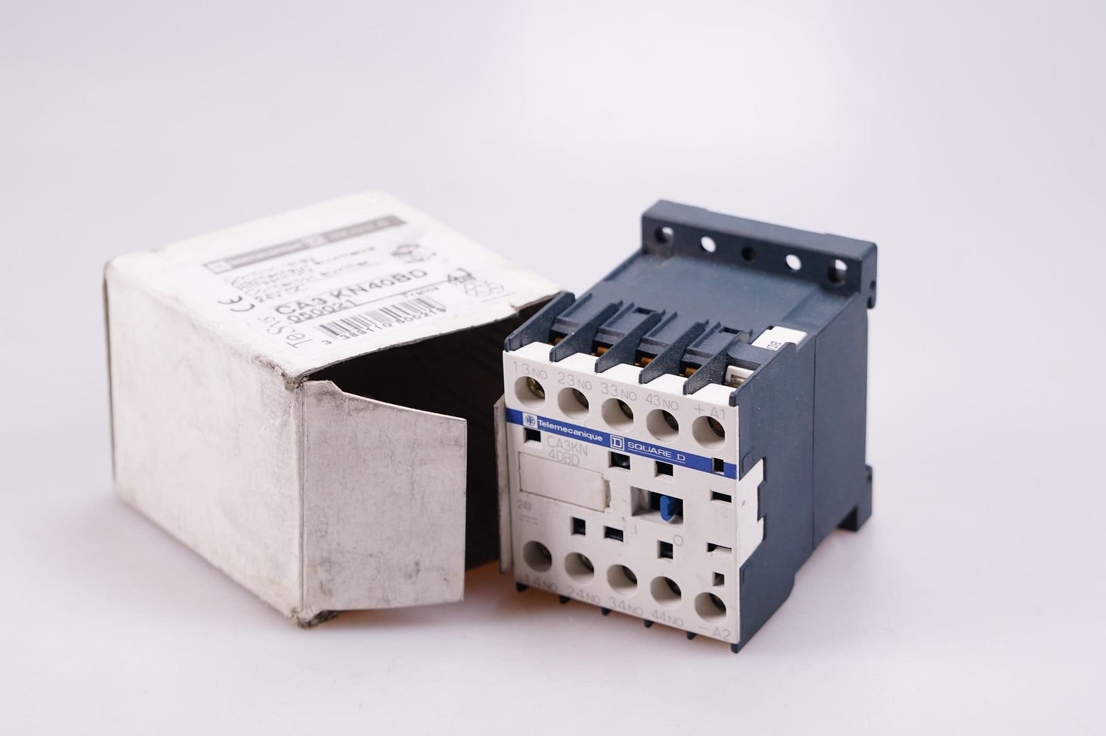 Telemecanique Auxiliary Relay CA3KN40BD 050021, 24VDC