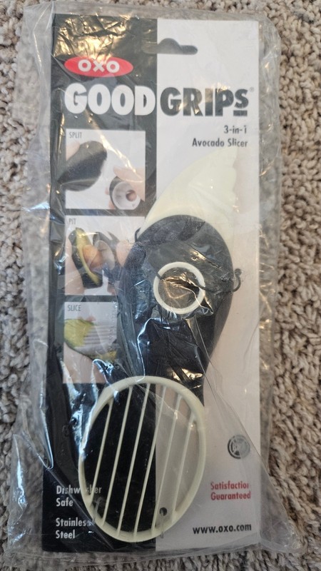 OXO Good Grips 3-in-1 Avocado Slicer Non Slip Handle New