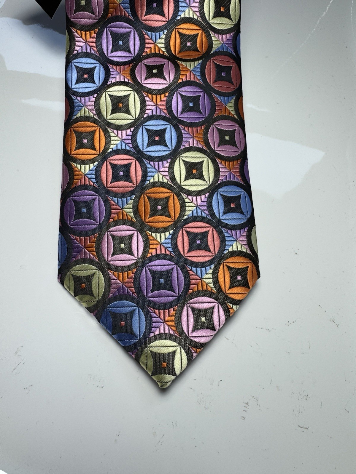NWT VERSE 9 MULTI COLOR GEOMETRIC STYLE PRINT SILK DESIGNS NECK TIE & HANKY