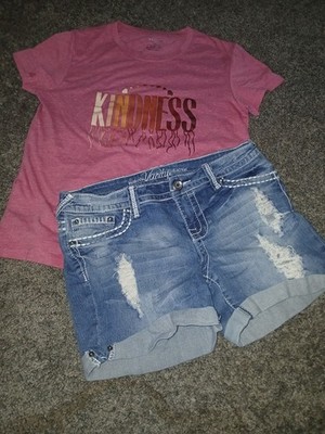 Vanity  Shorts Juniors Ladies  28 WITH  SHIEN  Size M SHIRT Complete Outfit.