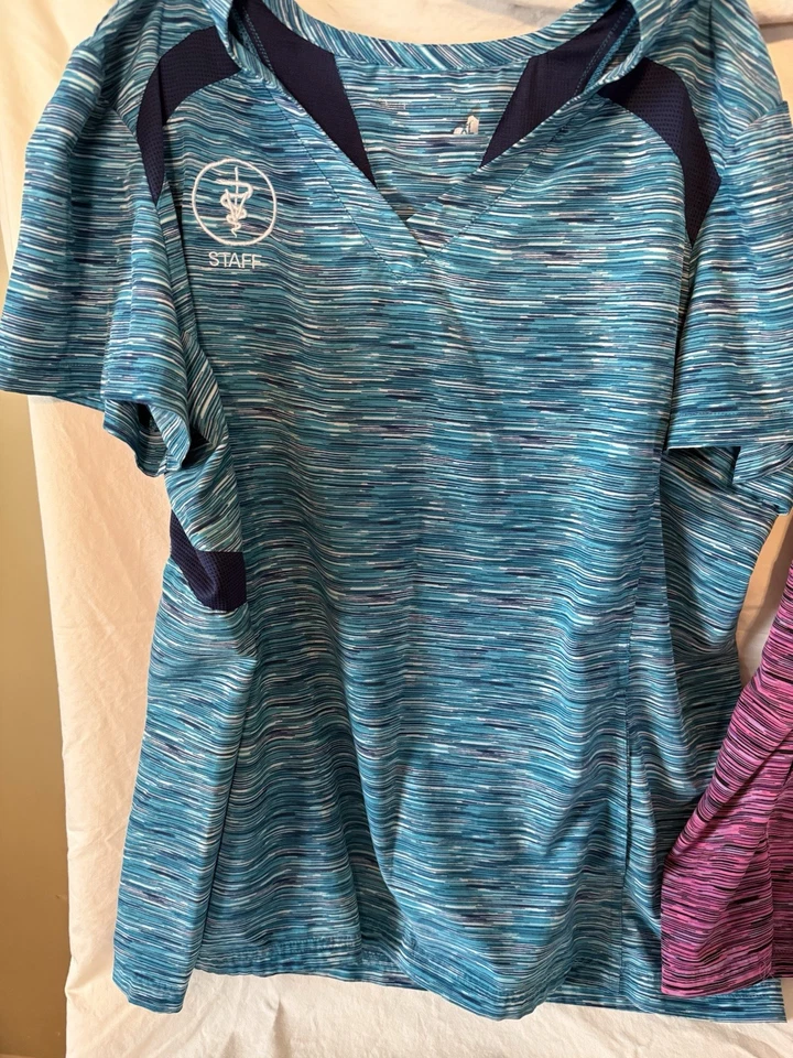 White Cross Lot of three scrub tops - Image 2 of 4