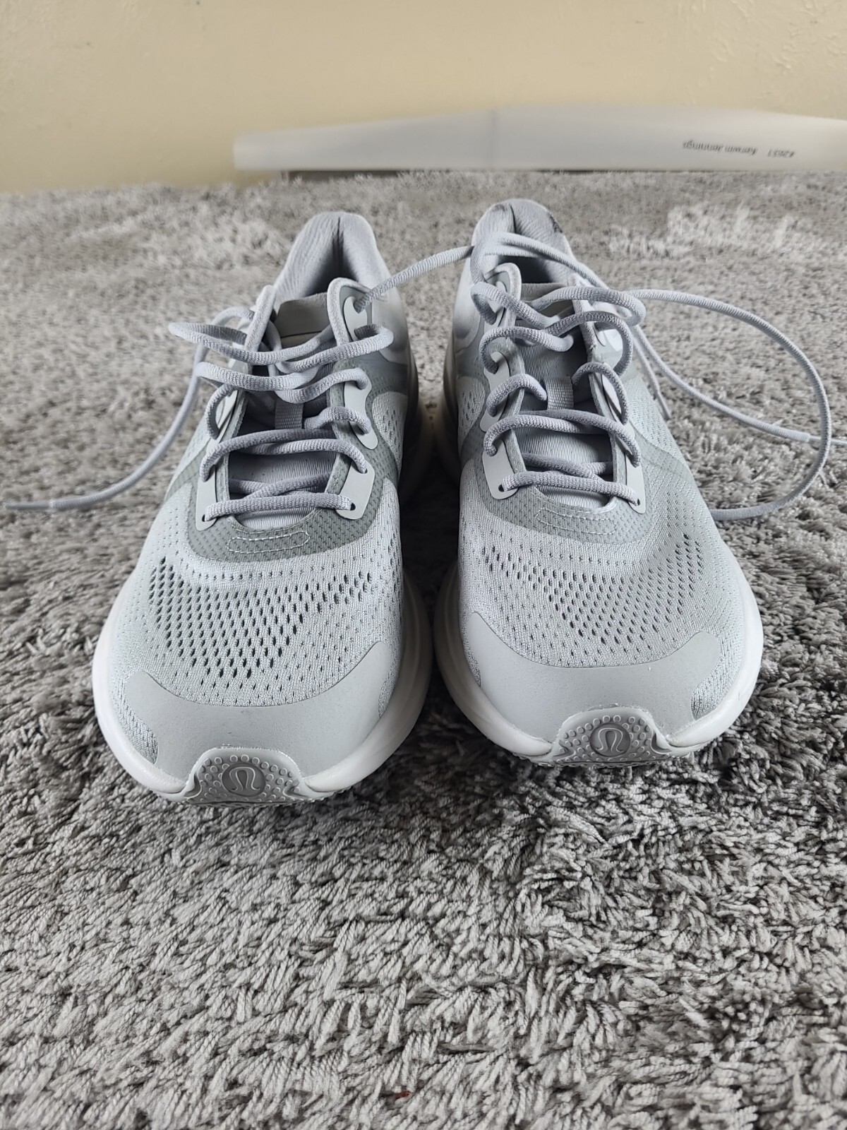 Lululemon Blissfeel Running Women Shoes 9.5 Gray whit… Gem