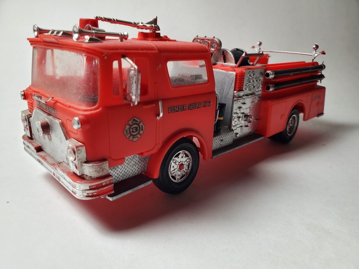 ラ*グ様 Revell SORTIMO SHOW TRUCK 1:24 Sortimo Show Truck - Revell 1/24th Scale # 7552 | #151390073