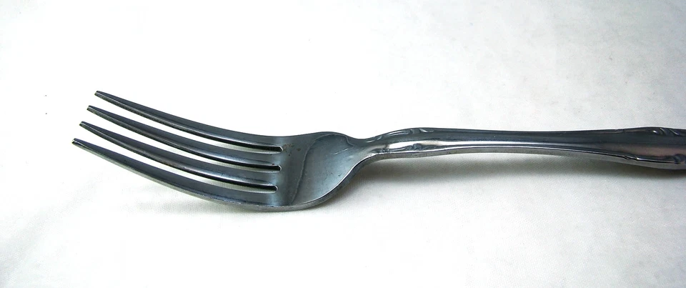 World Tableware Stainless Steel ELEGANCE Dinner Fork(s) - Image 3 of 4