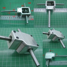 Aluminum Bevel Gearbox 90°Right Angle Gear Bevel Gearbox Speed Reducer 1:1 Shaft
