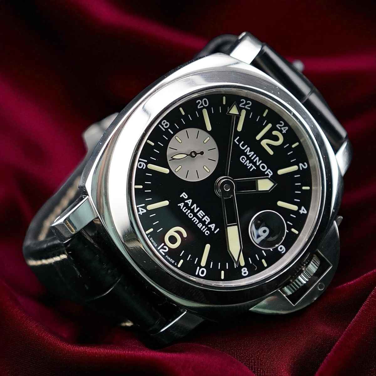 Panerai Luminor GMT PAM00088 - 44mm - Black Dial, Full Set & Card