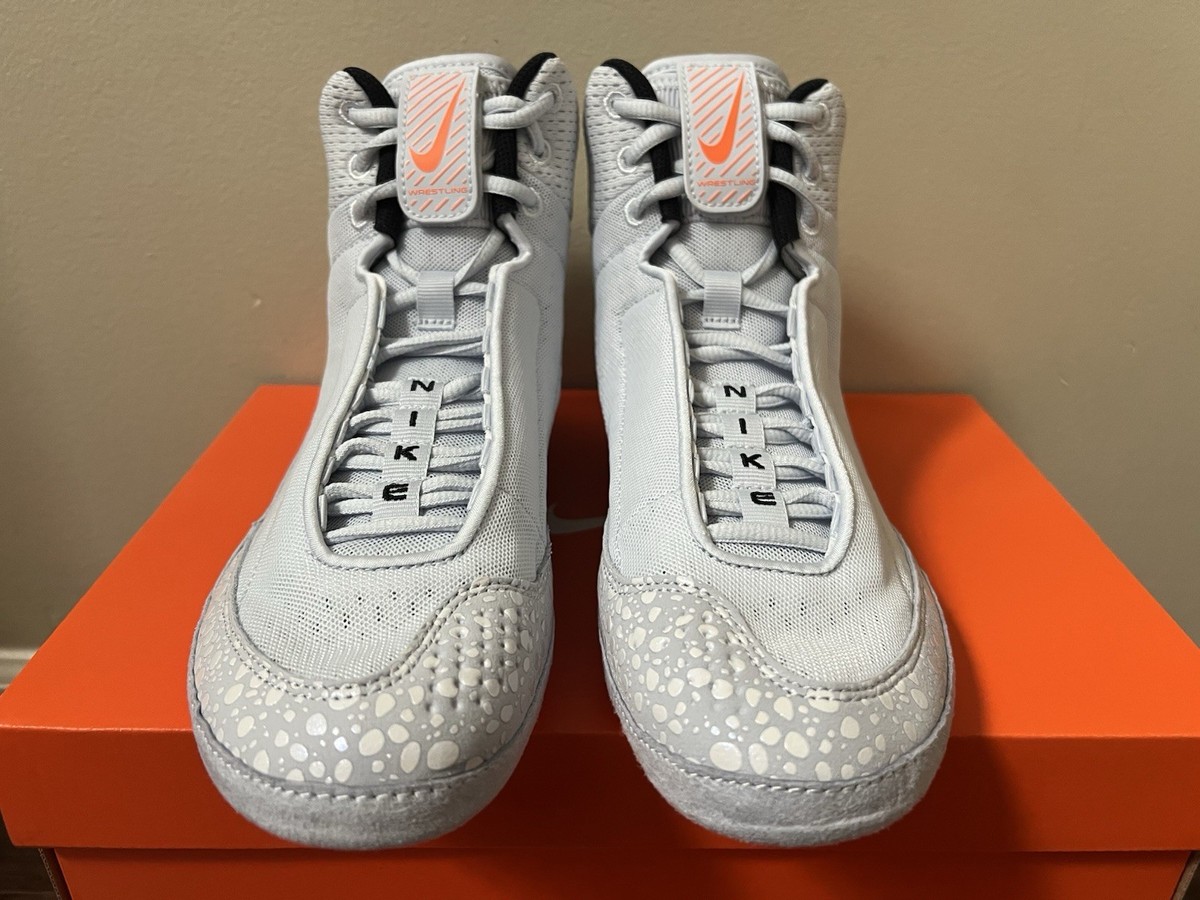 Nike Inflict 4 SE Football Grey Dark Obsidian HV4207-001 Wrestling