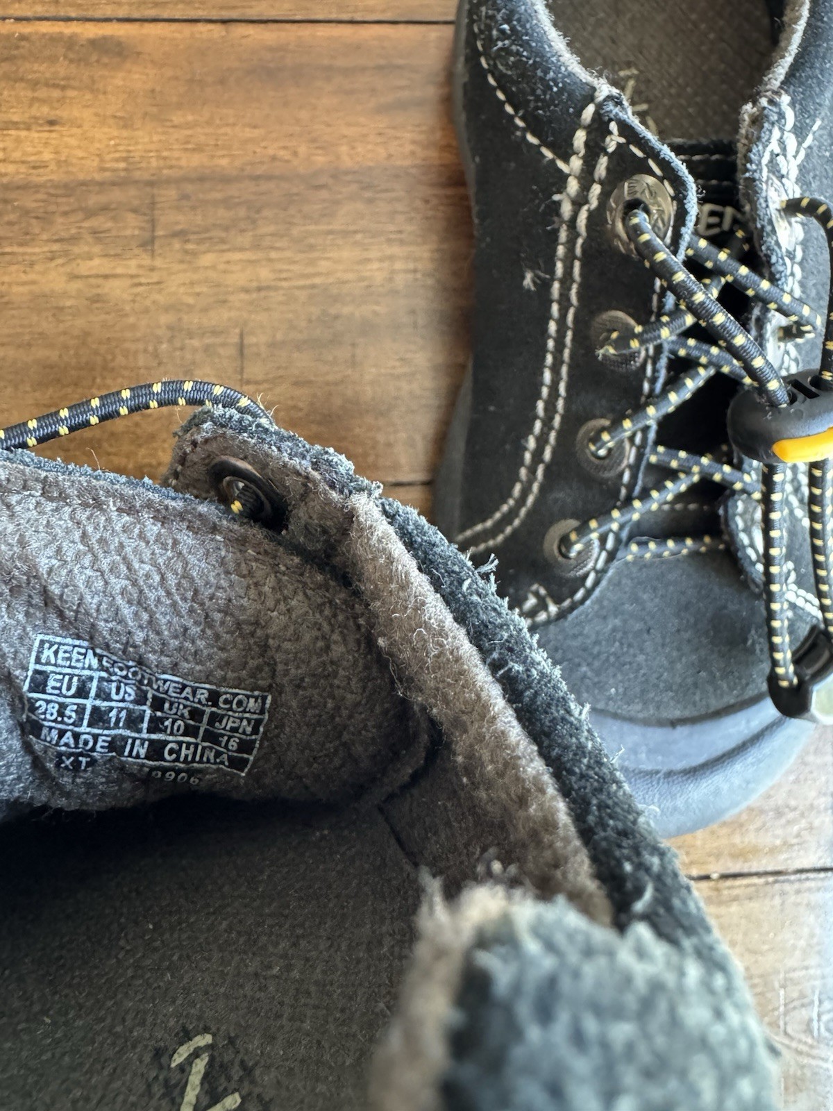 Scarpe sneakers ragazzo KEEN nere in pelle con coulisse taglia T 11 Medium