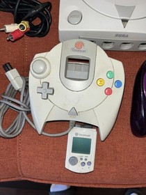 SEGA Dreamcast HKT-3020 Console Bundle w/ 2 Memory Cards, 2 Controllers & Cords