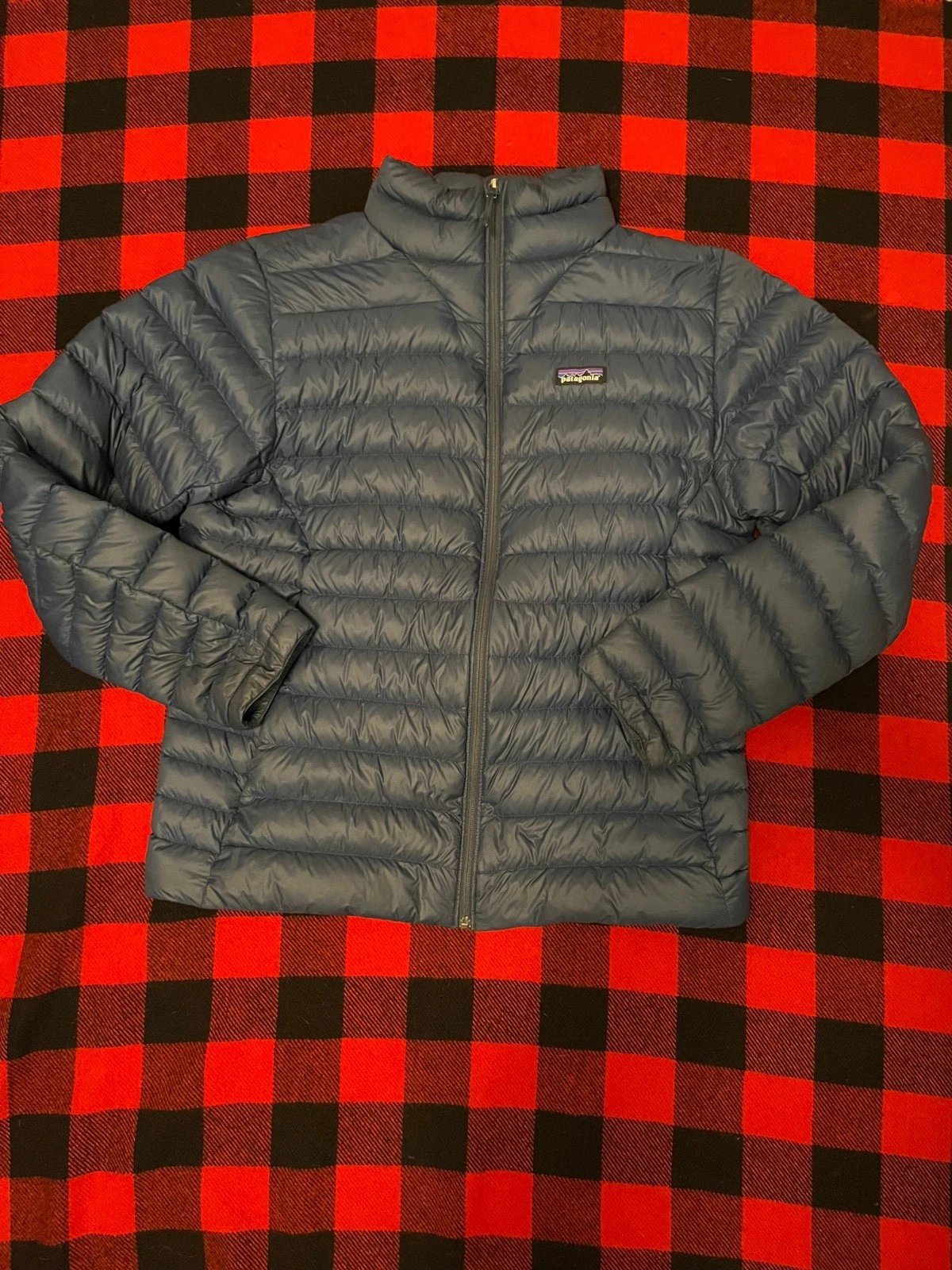 Patagonia Down Jacket Blue size L
Opens in a new window or tab