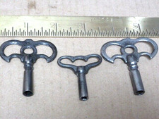 2 GOOD OLD BRACKET-WALL CLOCK KEYS    (3R)