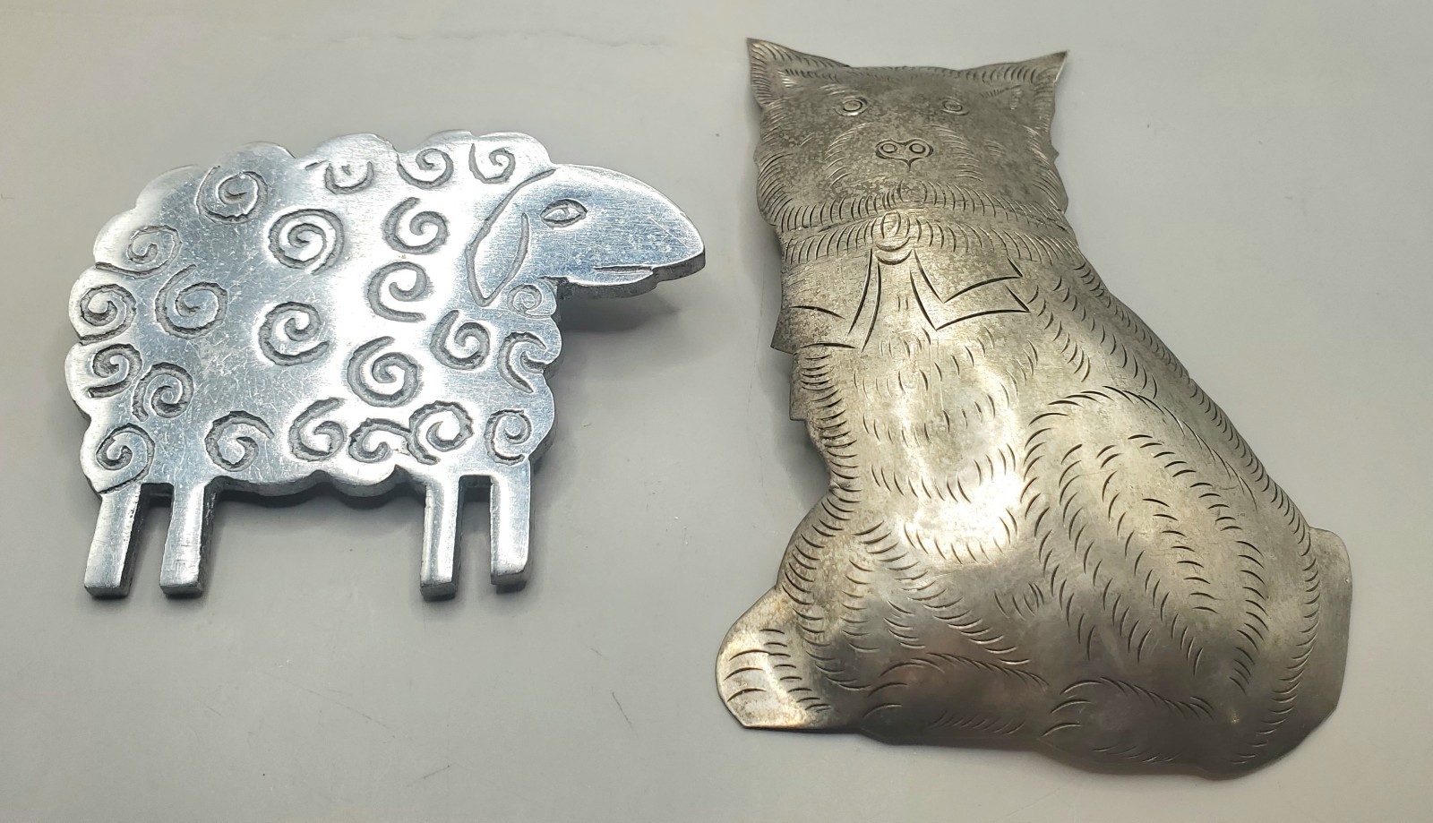 2 Large Vintage Brooches: Pewter Sheep 2.5