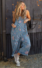 Three Bird Nest High Hopes Slouchy Denim Overalls Sz S Blue Floral Pinafore Boho