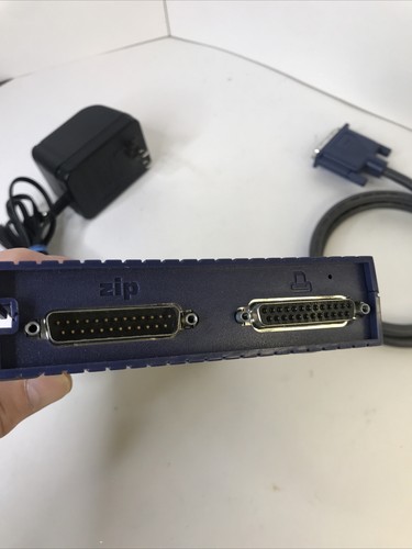 Iomega Z100P2 zip external drive w/ power adapter and cable - 第 4/6 張圖片