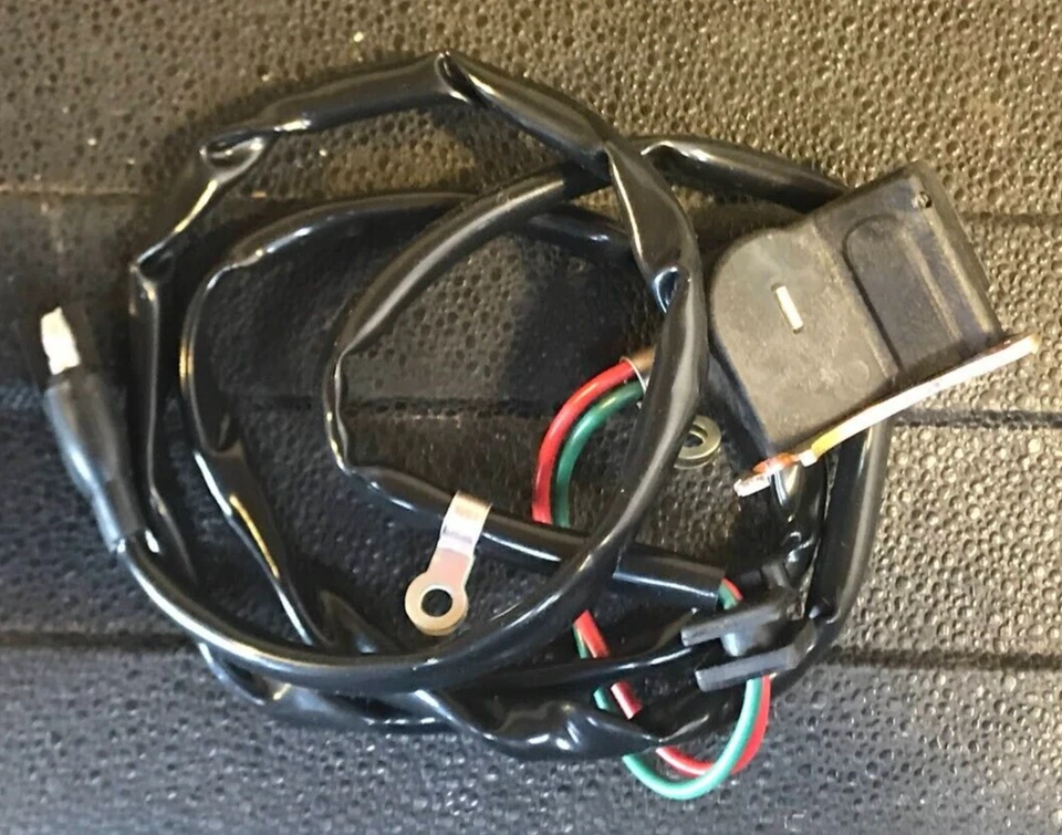 Bobina de encendido Bosch Pickup - 01 537 / 395824314 - para Mazda GLC (1979-1980) Foto 2 de 4