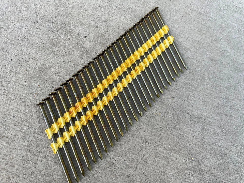 Sandbaggy 3 inch 21 Degree Framing Nails - Plastic Collated Strip - Round Head - Image 2 of 2