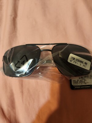 Foster Grant AVC 23 546 TRT Lens Black Sunglasses  NEW!! 100% Uva Protection 
