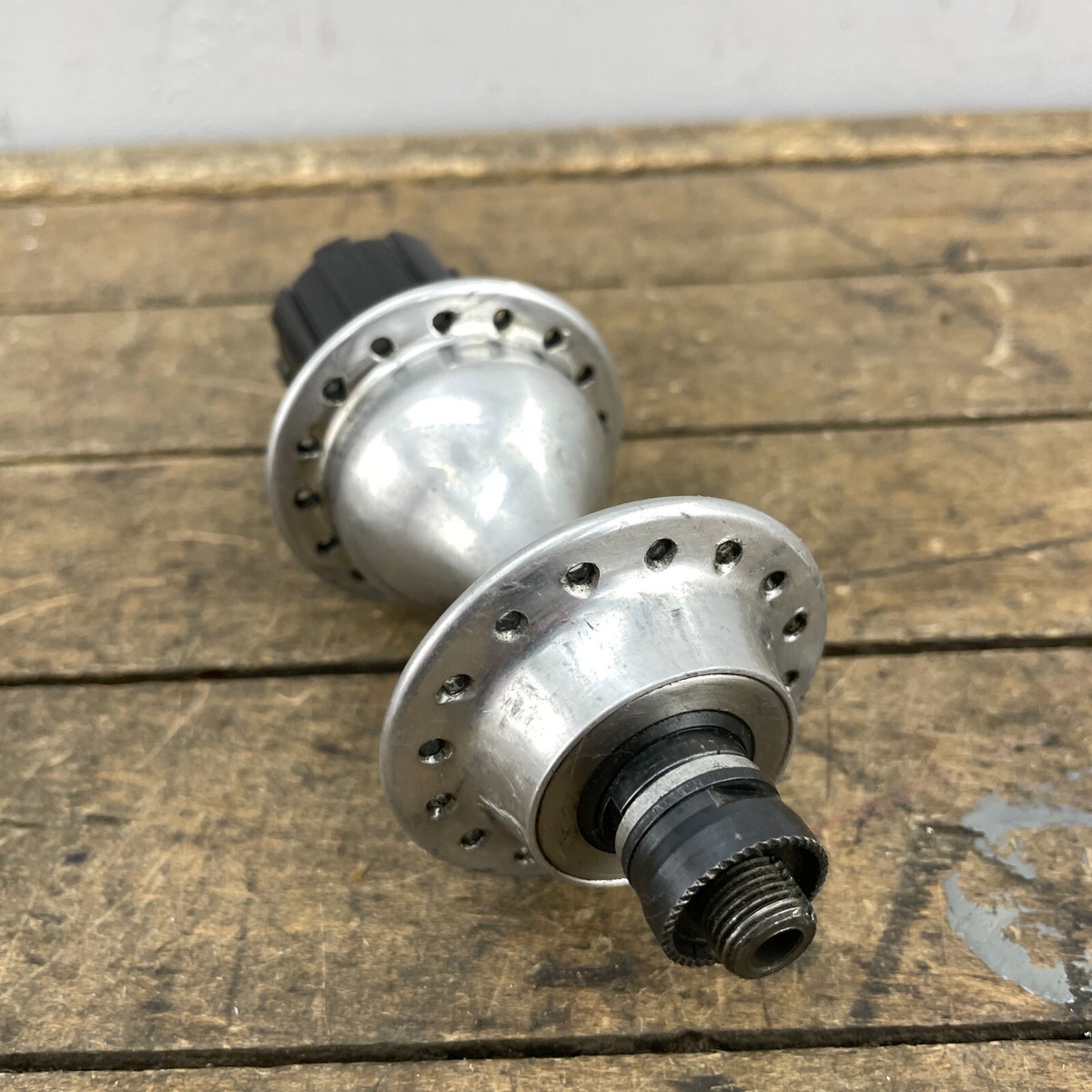 Moyeu Arrière Campagnolo 8 Vitesses - 32 Trous - 130 Mm - Aluminium Argenté (occasion)