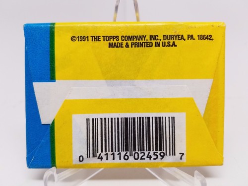 1991 Topps Desert Strorm Trading Cards Victory Series Sealed Wax Pack - Picture 2 of 2
