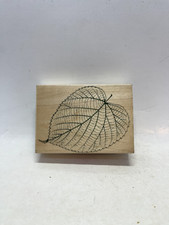 Hero Arts Leaf Vein Detail Wood Mounted Rubber Stamp 2000