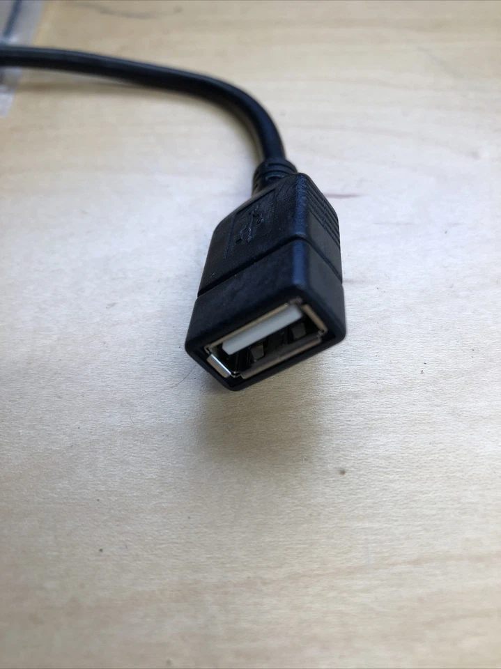 Tripp Lite U052-06N-RA Micro USB-B to USB OTG Adapter Cable Right Angle - Image 3 of 4