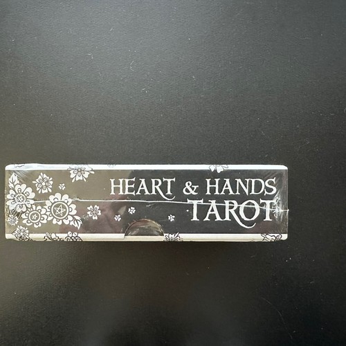 Heart & Hands Tarot Deck and Guidebook by Liz Blackbird Sealed NEW - Bild 4 von 6