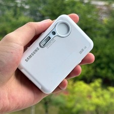 Samsung i8 White 8.2MP 3x Optical Zoom Digital Camera 720p HD Video