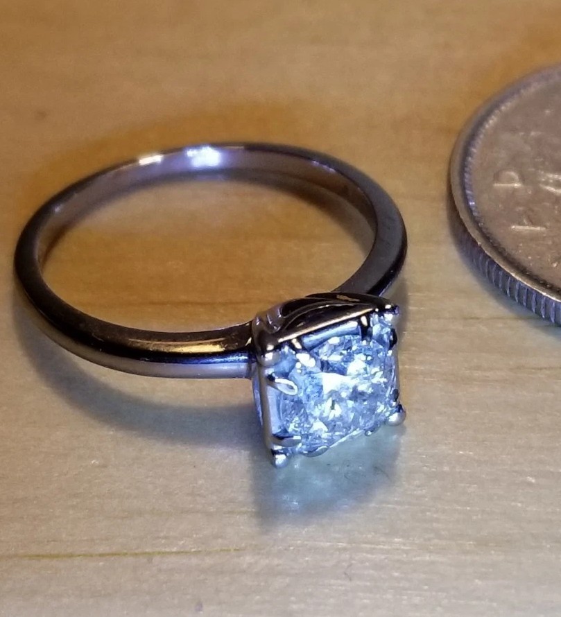 4g Solid Platinum 900 Ring Solitaire Real Diamond… - image 1