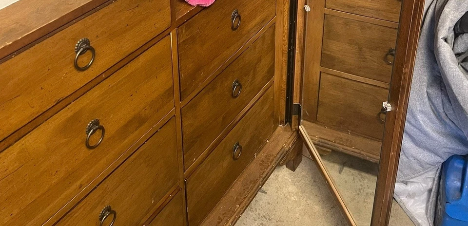 Lexington Entertainment Center Armoire 2 Doors Mirrors Drawers - Image 3 of 4