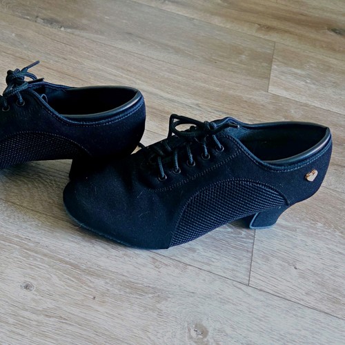 Women’s Black Lace-Up Ballroom Dance Shoes with Low Heel, Lace-Up Style