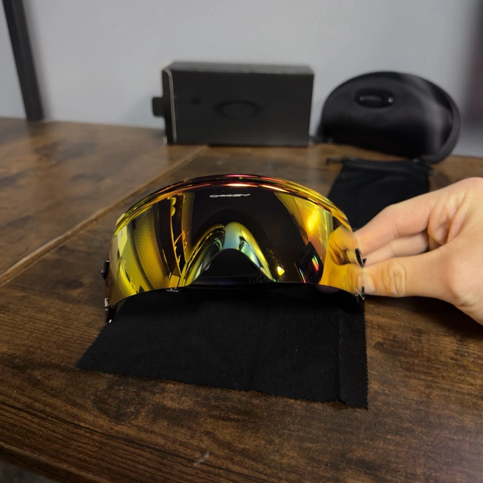 Gafas de sol Oakley 9455 Katos Prizm tinta dorada y amarilla lentes polarizadas Foto 3 de 4