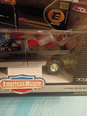 Collector's ERTL American Muscle 1995 Dodge RAM 2500 SLT in 1:18