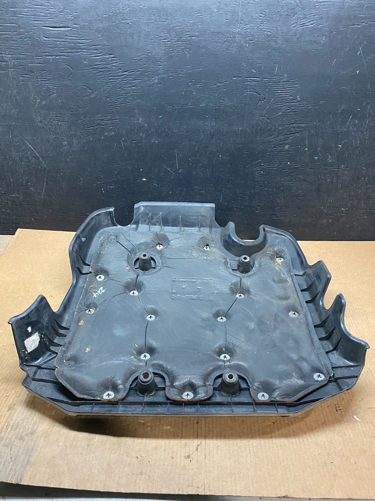 2005-2008 Hyundai Tucson 2.7L Engine Motor Cover 29240-37150 H4772 DG1