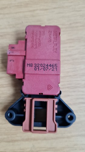 Waschmaschine Telefunken TFW544F4D Türverriegelung Türschloss M832024465