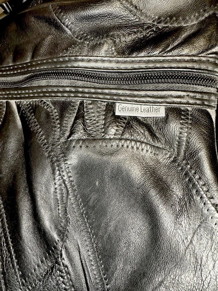 MOCHILA GRANDE DE CUERO GENUINO de colección parcheada negra multi bolsillo Foto 4 de 4