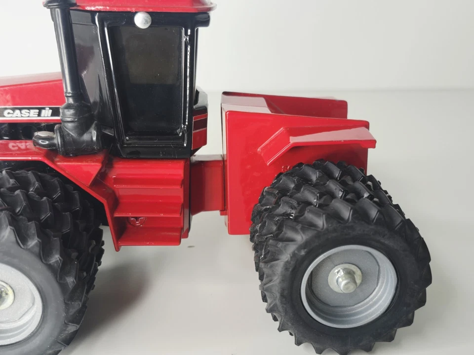 Scale Models - Collector Edition - Case IH 9390 Tripples Tractor - 1:32 Diecast - Image 4 of 4