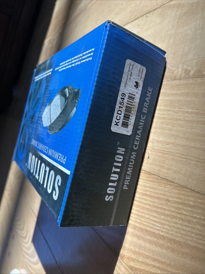 Juego de pastillas de freno delanteras premium de cerámica con herrajes para Audi A6 A7 A8 Quattro Foto 2 de 4