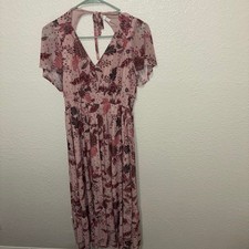 Maurices Pink Floral Maxi Dress with Keyhole Back