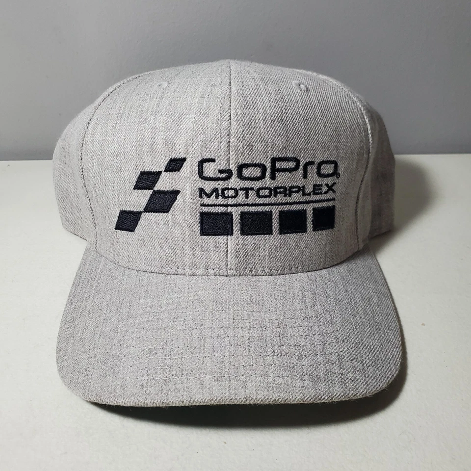Gorra GoPro Motorplex deletreada con logotipo de guión YouTube Snapback gorra gris usada en excelente estado Foto 2 de 4